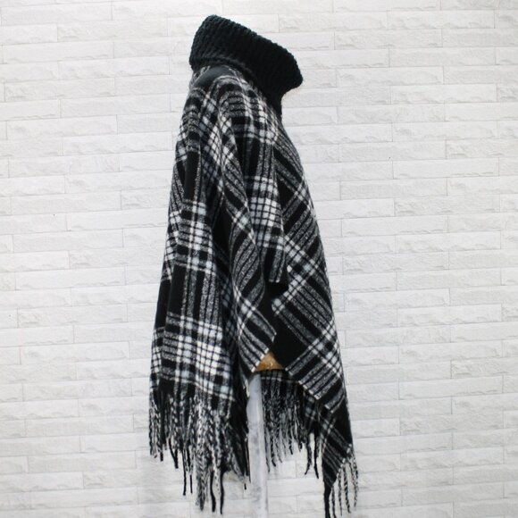 JESSICA SIMPSON Poncho Turtleneck Woven Knit Fringe Plaid Stripe Black White - Picture 3 of 11
